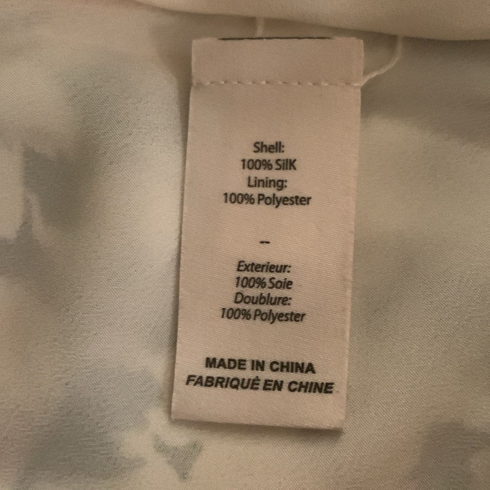 CINQ A SEPT
Silk Garden Bloom Julissa Gown Cinq a Sept color Multi/Floral Dress - Picture 13 of 16